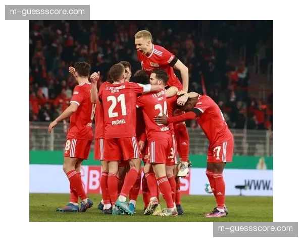 “定位球是我武器”——柏林联中锋福兰德讲述其头球抢点秘诀 “定位球是我武器”——柏林联中锋福兰德讲述其头球抢点秘诀