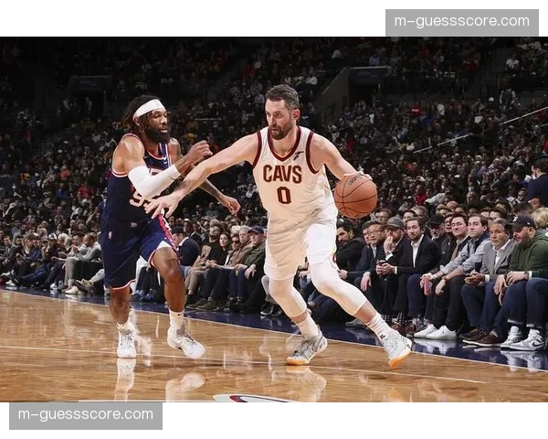 观点:战术回溯——为何在一些关键回合,球队依然选择相信传统的低位防守而非换防 观点:战术回溯——为何在一些关键回合,球队依然选择相信传统的低位防守而非换防